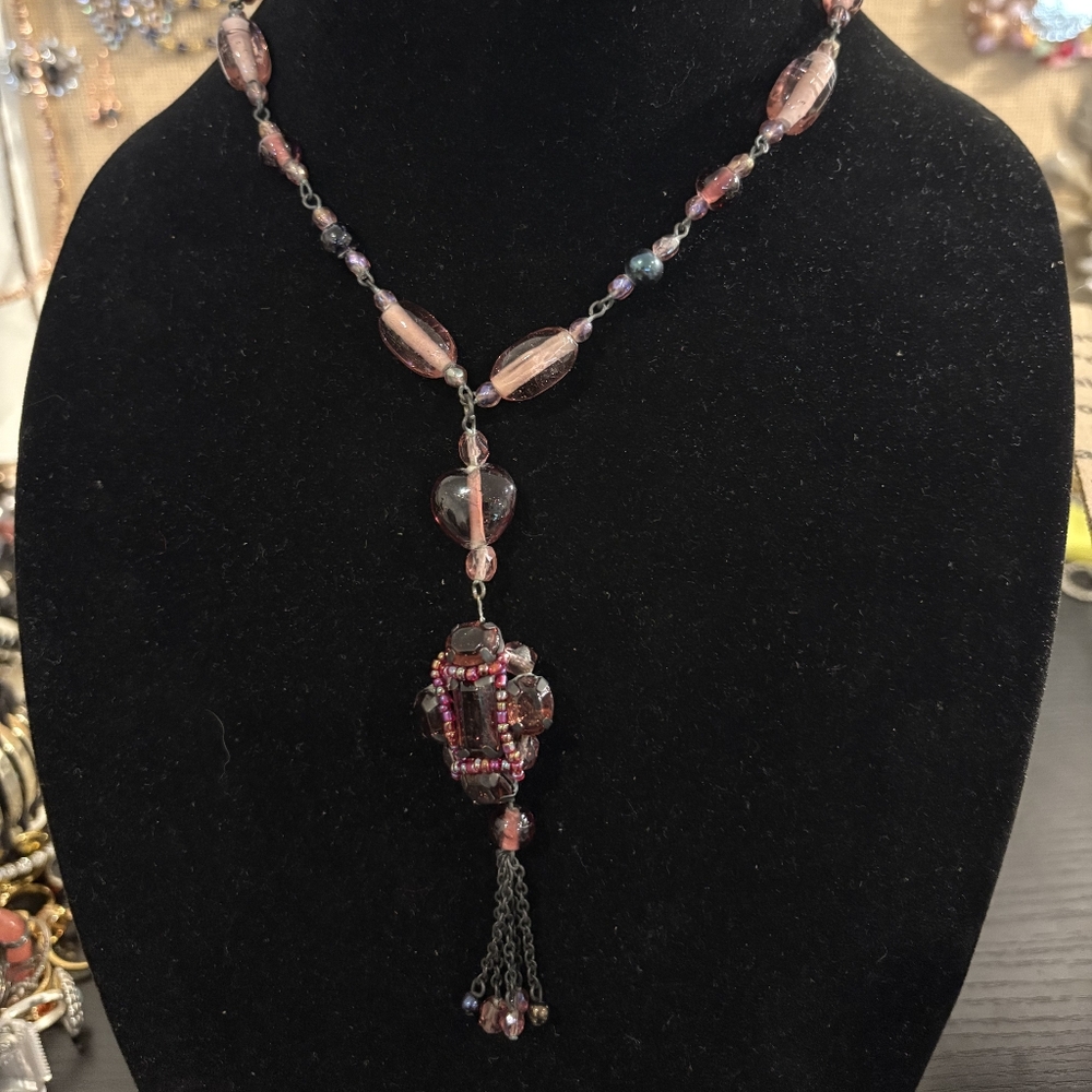 Elegant PurpleAcrylic And Glass Beaded Necklace